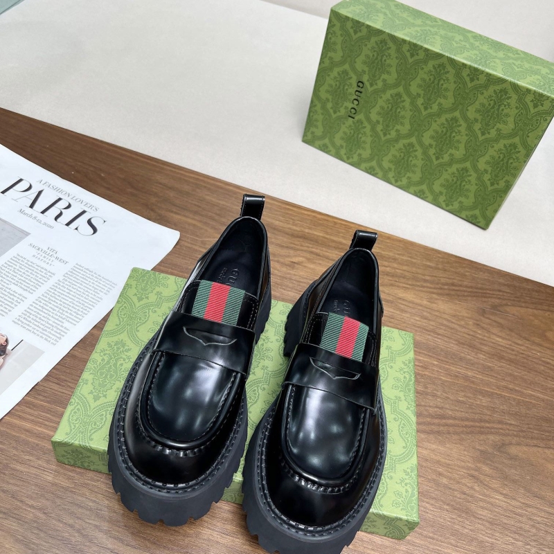 G*u*i leather shoes